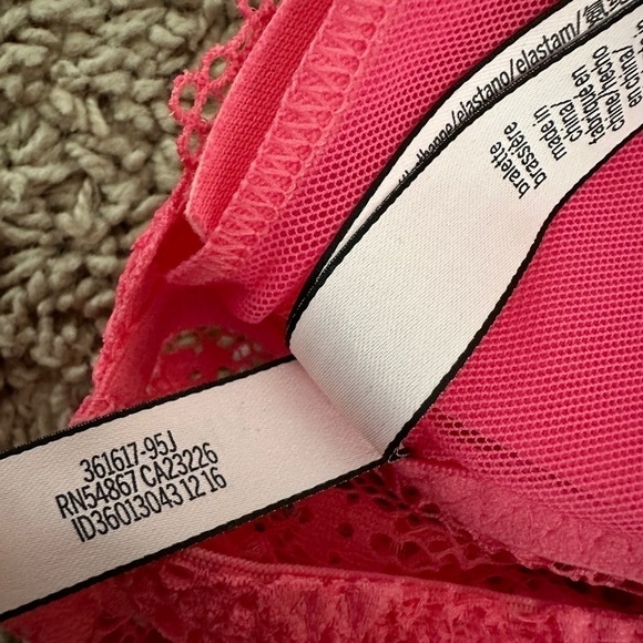 Victoria's Secret's Pink Lace Bracelet - Picture 9 of 11
